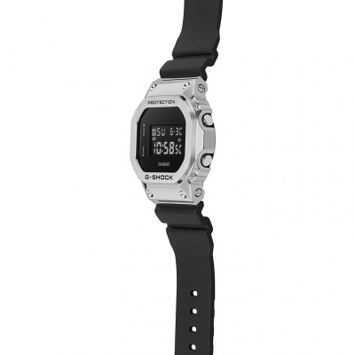 Часы Casio GM-S5600U-1E