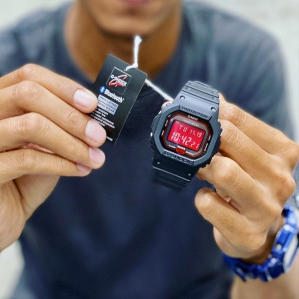 Часы CASIO GW-B5600AR-1