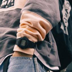 Casio DW-5750E-1