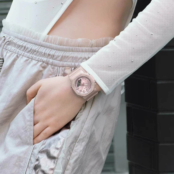 Часы Casio GMA-P2100ST-4A