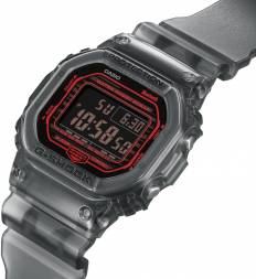Casio DW-B5600G-1