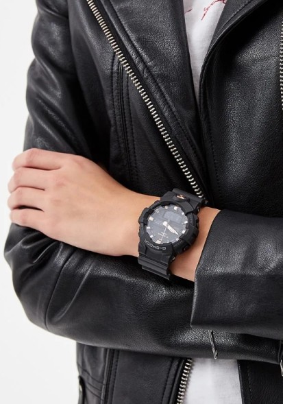 Часы CASIO GA-810B-1A4