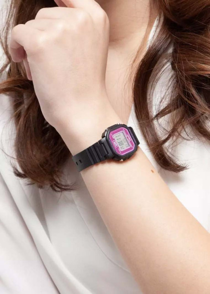 Часы Casio LA-20WH-4A