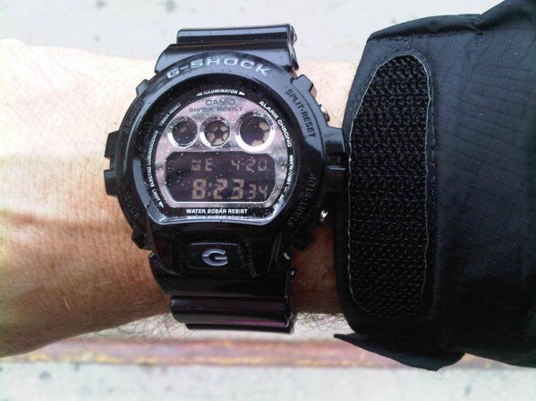 Часы Casio DW-6900NB-1