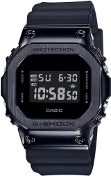 Casio GM-5600B-1