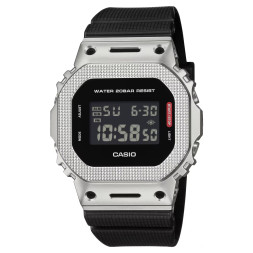 Casio GM-5600M-1E