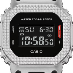 Casio GM-5600M-1E