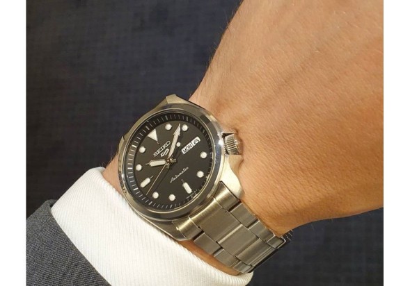 Часы Seiko SRPE55K1