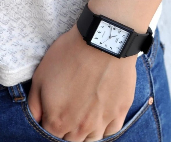 Часы Casio MQ-27-7E