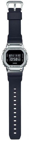 Часы Casio GM-5600-1E