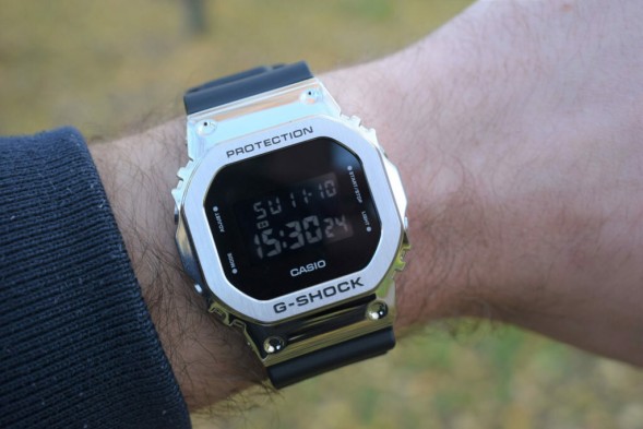 Часы Casio GM-5600-1E