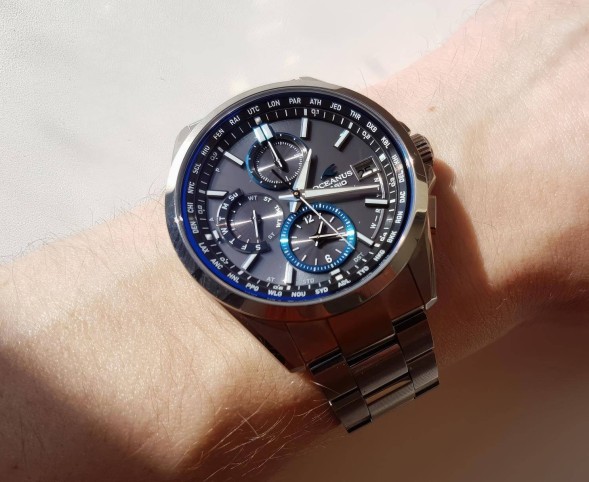 Часы Casio OCW-T2600-1A