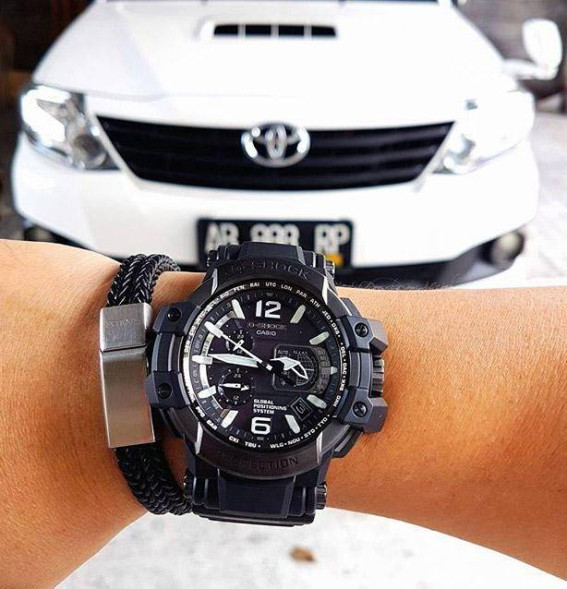 Часы Casio GPW-1000T-1A