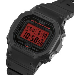 Casio DW-5600BBR-1E