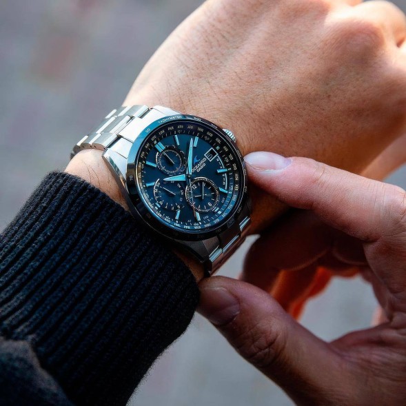 Часы Casio OCW-T2600J-1A