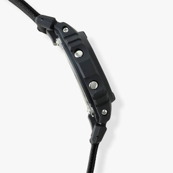 Часы Casio DW-5600BCE-1E