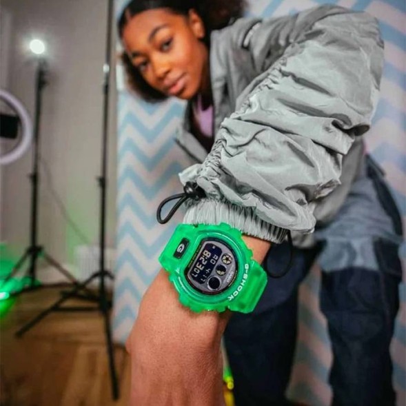 Часы Casio DW-6900JT-3E