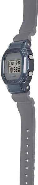 Часы Casio GM-5600MF-2E