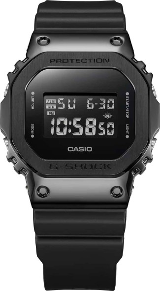 Часы Casio GM-5600UB-1E